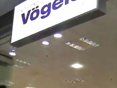 Teen Gets A Quickie In A Botique