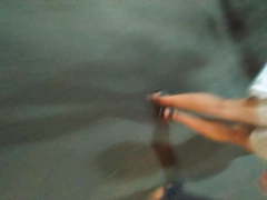 Indian chick in hot pants wid sexy ass